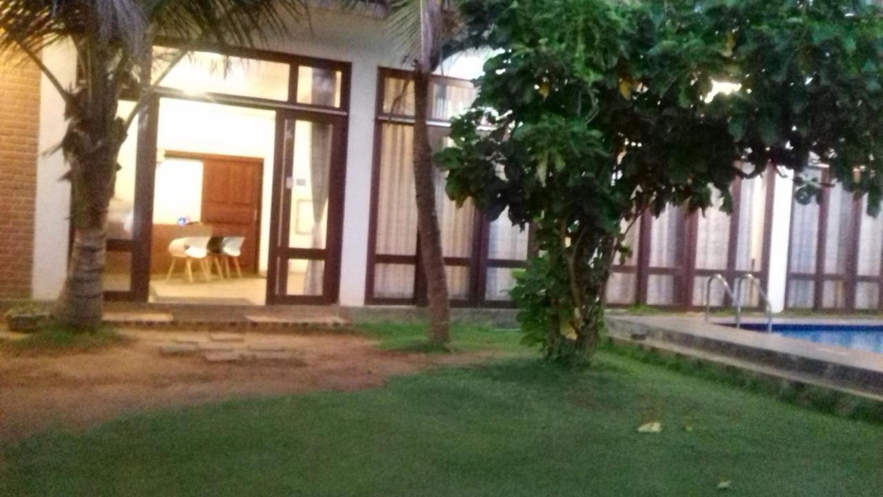 Hi Win Hotel Chilaw Exterior foto